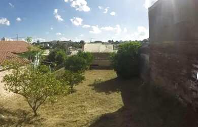 Imagem: O terreno possui 220m² de Área, Imóvel novo e está localizado