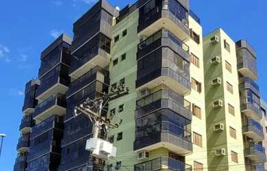 Imagem: O apartamento possui 2 Dormitórios, 1 Suíte, 3 Banheiros