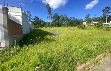 Imagem: O terreno possui 300m² de Área e está localizado em Canudos