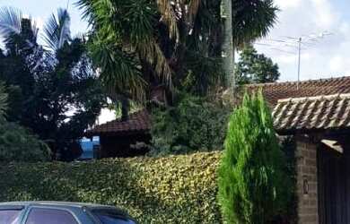 Imagem: A casa possui 3 Dormitórios, 1 Suíte, 3 Banheiros, 2 Vagas