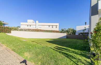 Imagem: O terreno possui Imóvel novo e está localizado em Canudos