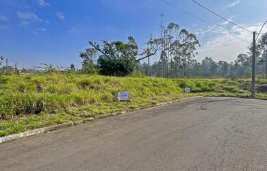 Imagem: O terreno possui 325m² de Área, Imóvel novo e está localizado