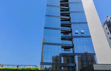 Imagem: O apartamento possui 3 Dormitórios, 3 Suítes, 4 Banheiros