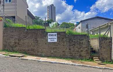 Imagem: O terreno possui 372m² de Área, Imóvel novo e está localizado