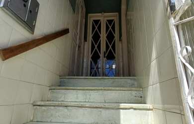 Imagem: A casa possui 4 Dormitórios, 2 Banheiros, 1 Vaga na garagem