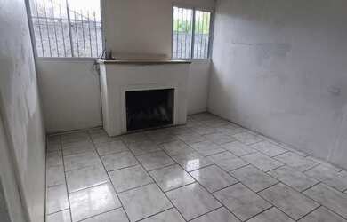 Imagem 2: Casa com 1 Dormitorio(s) localizado(a) no bairro Centro em Bagé / Rio Grande do Sul Ref.