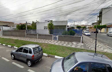 Imagem: O terreno possui 900m² de Área e está localizado em Castro