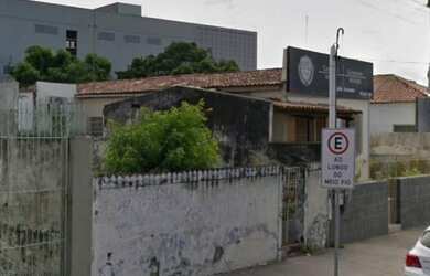 Imagem: O terreno possui 210m² de Área e está localizado em Castro