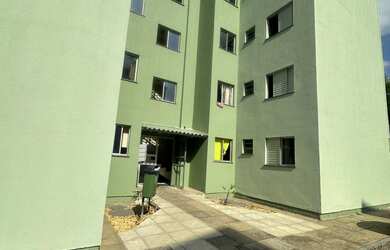 Imagem: O apartamento possui 2 Dormitórios, 1 Banheiro, 1 Vaga na garagem