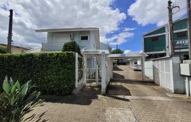 Imagem: A casa possui 3 Dormitórios, 1 Suíte, 3 Banheiros, 1 Vaga