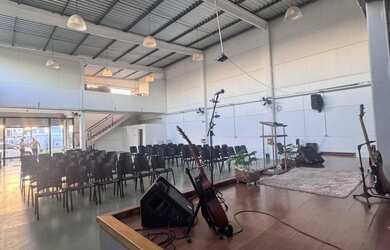 Imagem: O depósito possui 4 Banheiros, 360m² de Área e está localizado