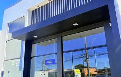 Imagem: A sala comercial possui 4 Banheiros, 5 Vagas na garagem e 530m²