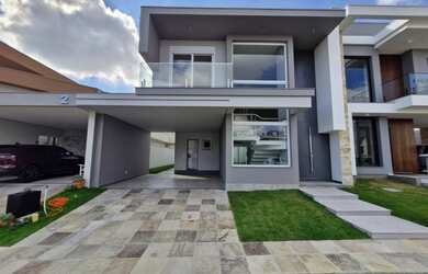 Imagem: A casa possui 3 Dormitórios, 1 Suíte, 2 Banheiros, 3 Vagas