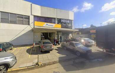 Imagem: A sala comercial possui 3 Banheiros e 215m² de Área Privada