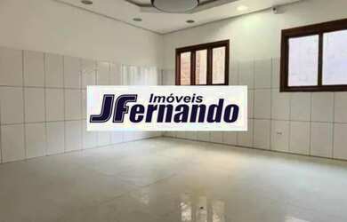 Imagem: A casa possui 4 Dormitórios, 2 Suítes, 3 Vagas na garagem