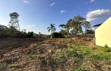 Imagem: O terreno possui 395m² de Área e está localizado em Vila