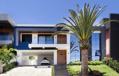 Imagem: A casa em condomínio possui 3 Dormitórios, 3 Suítes, 5 Banheiros