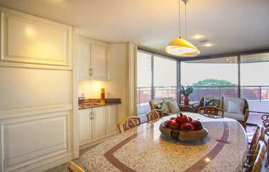 Imagem: O apartamento possui 3 Dormitórios, 3 Suítes, 5 Banheiros