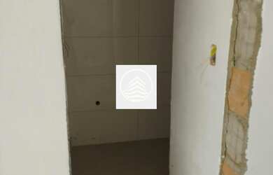 Imagem: A casa possui 2 Dormitórios, 2 Suítes, 3 Banheiros, 2 Vagas