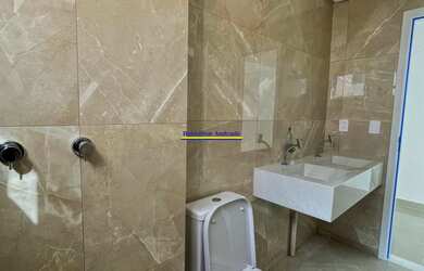 Imagem 6: Tirol, 3 dormitórios, 3 suíte, 5 banheiro, 2 vagas na garagem, 140M²...