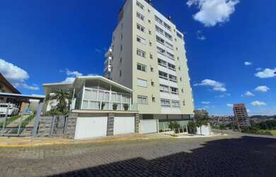 Imagem: O apartamento possui 3 Dormitórios, 1 Suíte, 1 Banheiro, 2