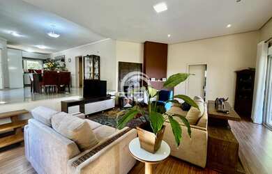 Imagem: A casa em condomínio possui 3 Dormitórios, 1 Suíte, 1.440m²