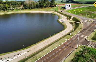 Imagem: O terreno possui 375m² de Área e Imóvel novo e está localizado