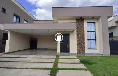 Imagem: A casa em condomínio possui 3 Dormitórios, 1 Suíte, 4 Banheiros