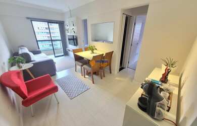 Imagem: O apartamento possui 2 Dormitórios, 1 Suíte, 2 Banheiros