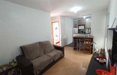 Imagem: O apartamento possui 2 Dormitórios, 1 Banheiro, 1 Vaga na garagem