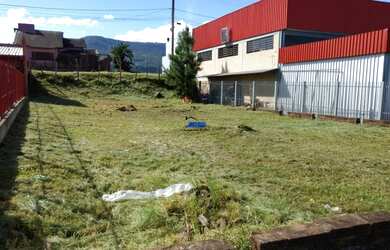 Imagem: O terreno possui 420m² de Área e está localizado em Santa