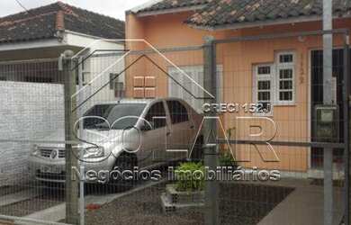 Imagem: A casa possui 2 Dormitórios, 1 Banheiro, 1 Vaga na garagem