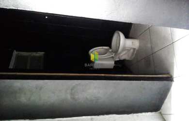 Imagem 3: Casa Comercial com 1 Dormitorio s localizado a no bairro Jardim Lindóia...