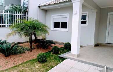 Imagem: A casa possui 2 Dormitórios, 1 Suíte, 130m² de Área Privada