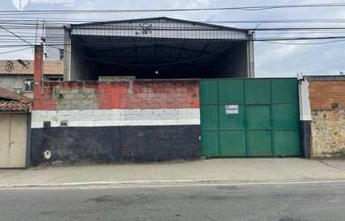 Imagem: O depósito está localizado em Comendador Soares, Nova Iguaçu