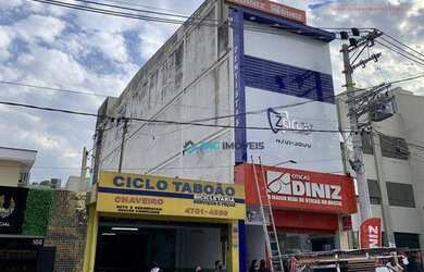 Imagem: A loja possui 8 Banheiros, 2 Vagas na garagem, 150m² de Área