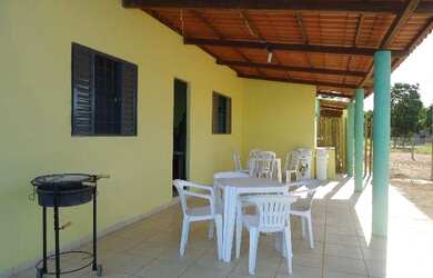 Imagem: A casa está localizado em Felixlândia, MG para temporada por