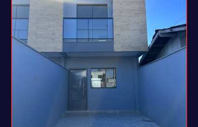 Imagem: A casa possui 2 Dormitórios, 2 Suítes, 3 Banheiros, 2 Vagas