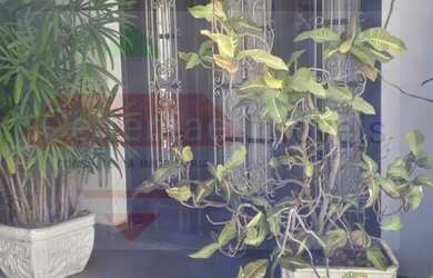 Imagem: A casa possui 4 Dormitórios, 2 Suítes, 3 Banheiros, 3 Vagas