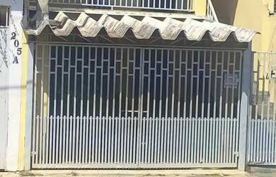 Imagem: A casa possui 2 Dormitórios, 1 Suíte, 2 Banheiros, 1 Vaga