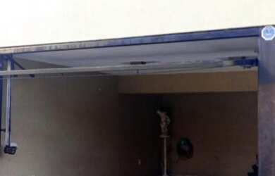 Imagem: A casa possui 3 Dormitórios, 1 Suíte, 2 Banheiros, 2 Vagas