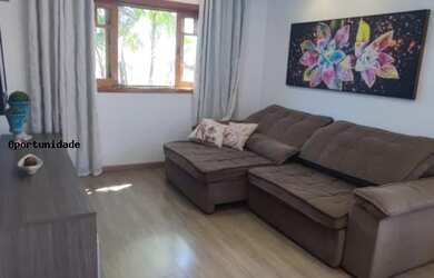 Imagem: A casa possui 3 Dormitórios, 1 Suíte, 2 Banheiros, 3 Vagas