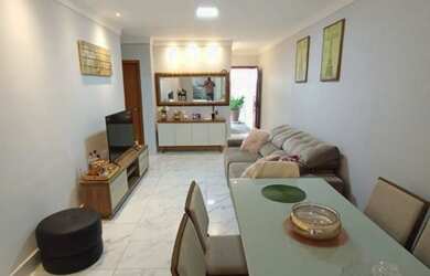 Imagem: A casa em condomínio possui 3 Dormitórios, 1 Suíte, 3 Banheiros