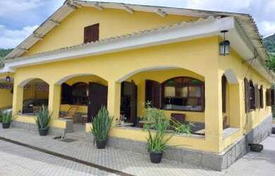 Imagem: A chácara possui 2 Dormitórios, 1 Suíte, 1 Banheiro, 1 Vaga