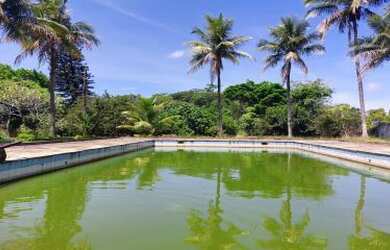 Imagem: A chácara possui 3 Dormitórios, 2 Banheiros, 2 Vagas na garagem