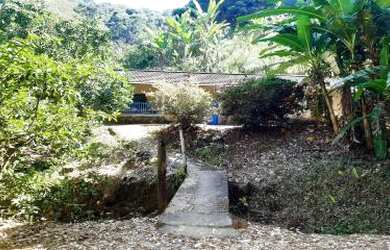 Imagem: Sítio para Venda em Cachoeiras de Macacu, Agro Brasil, 2 dormitórios
