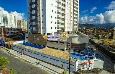 Imagem: O apartamento possui 2 Dormitórios, 1 Suíte, 2 Banheiros