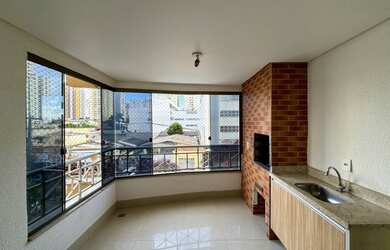 Imagem: O apartamento possui 3 Dormitórios, 1 Suíte, 2 Banheiros e