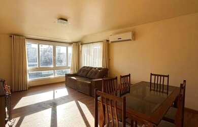 Imagem: A casa possui 3 Dormitórios, 1 Suíte, 2 Banheiros e 1 Vaga