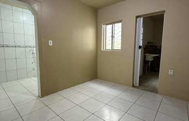 Imagem: O apartamento possui 2 Dormitórios, 1 Banheiro e 1 Vaga na